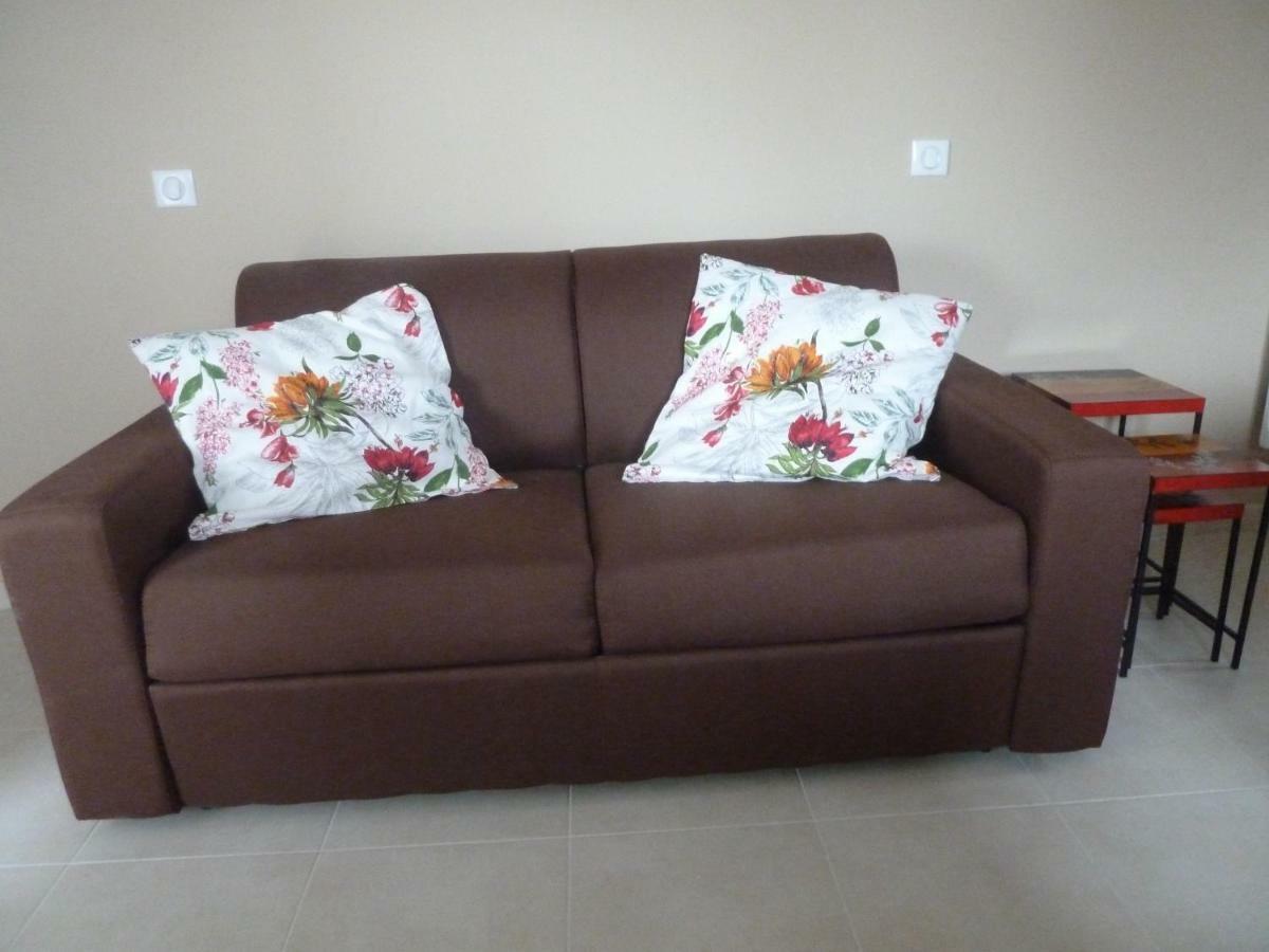 Gite Cosy Grand Confort Dans Un Ecrin De Verdure Agudelle Exterior photo